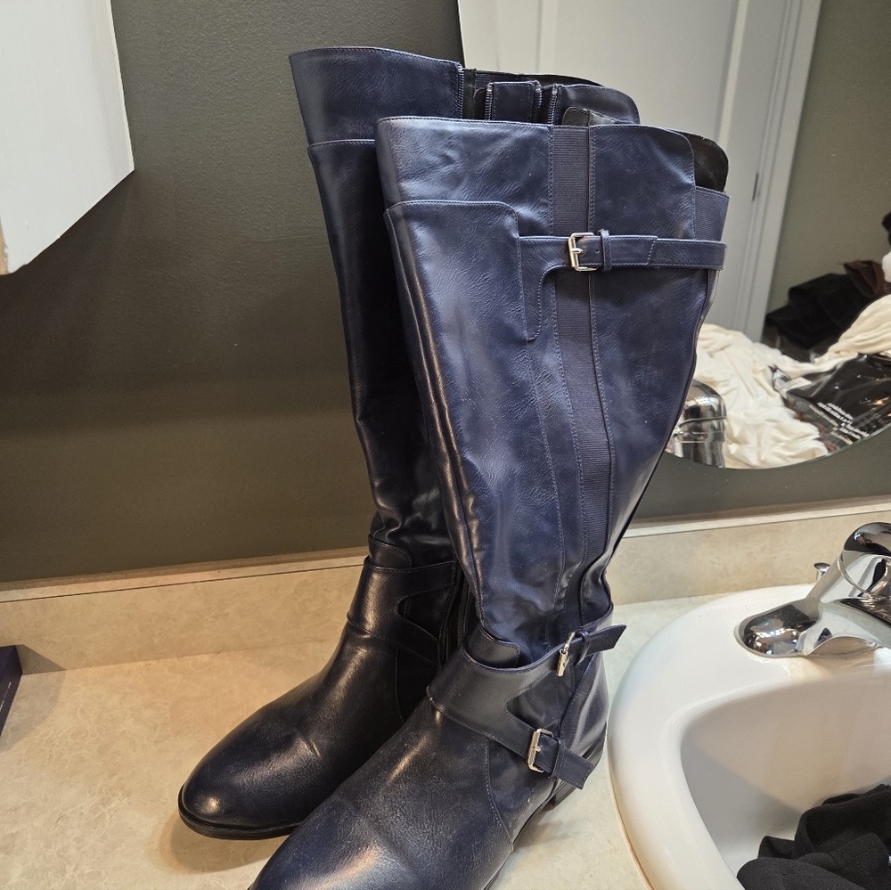 Over-the-Knee Women's Leather Boots in Navy with Buckle Detail